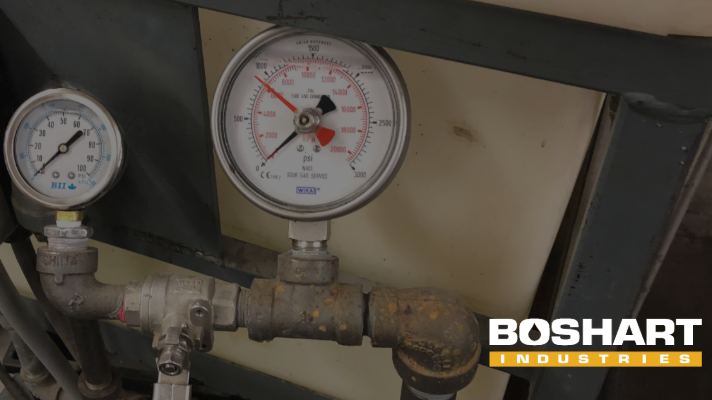 When to Select a Liquid VS Dry Pressure Gauge
